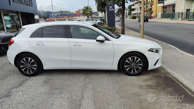 MERCEDES-BENZ A 180 d Business Automa "NAVI"LED