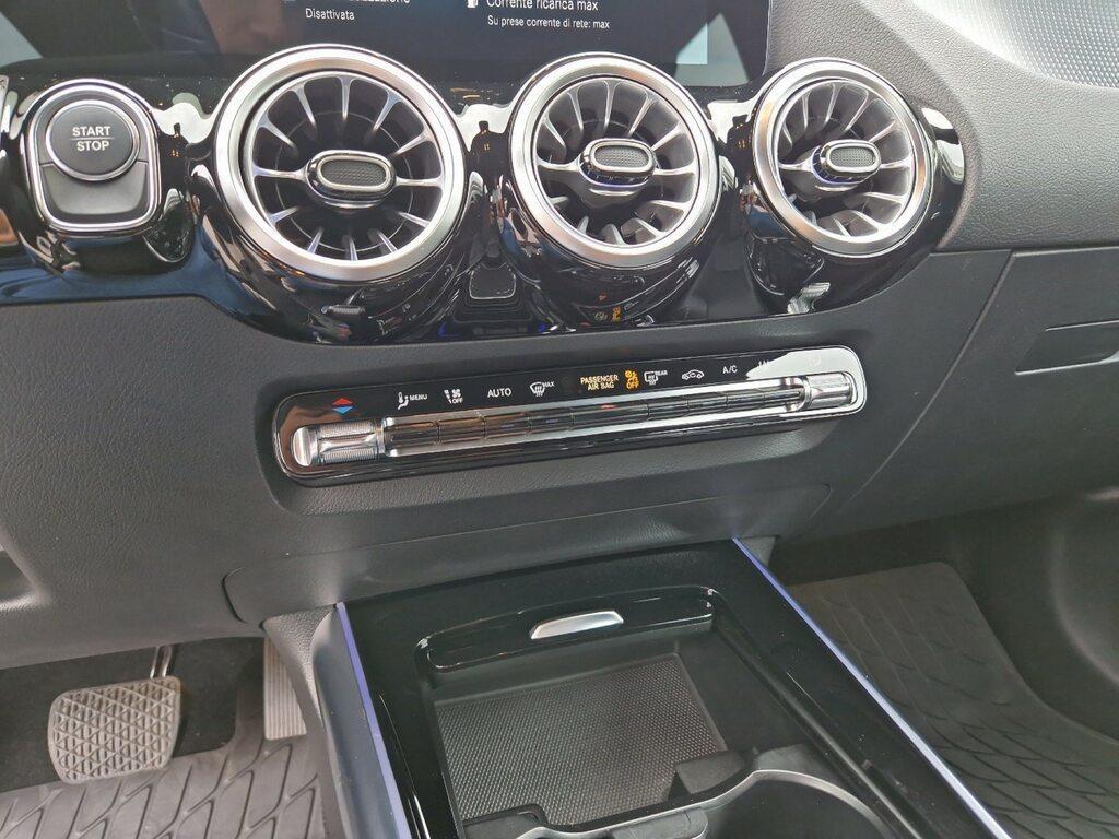 Mercedes EQA Sport