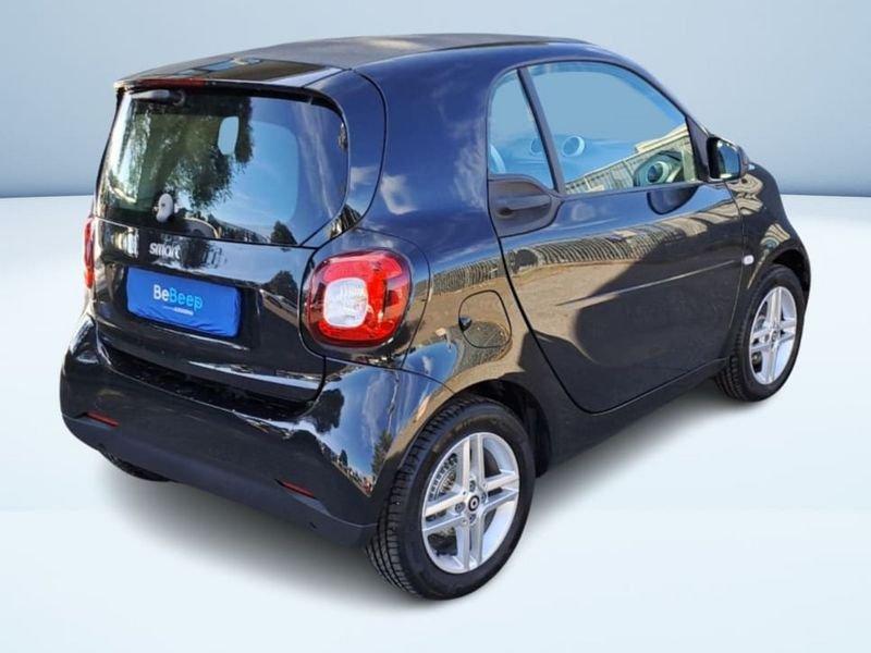 smart fortwo EQ PURE 4,6KW