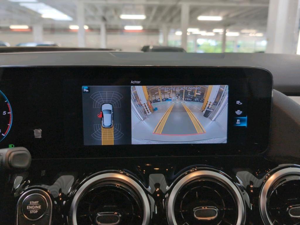 MERCEDES-BENZ GLA 200D 150CV AUTOMATIC BUSINESS LINE ( FARI LED - CRUISE - PELLE - NAVI PREMIUM - PARK ASSIST - TELECAMERA POST. )