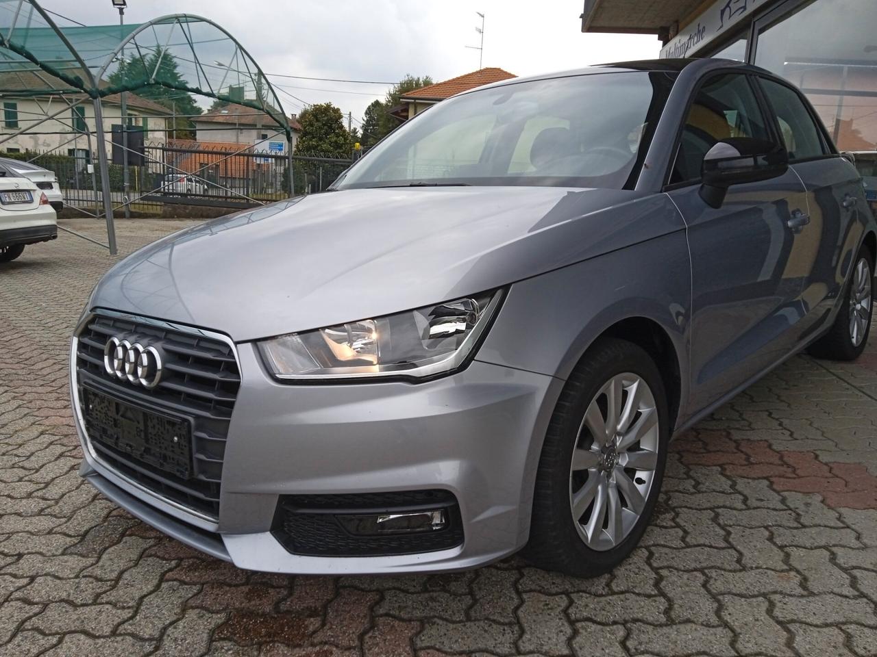 Audi A1 ULTRA DESIGN SENS PARK POSTERIORI VOLANTE MULTIFUNZIONI SEDIILI RISCALDATI PER NEO PATENTATI