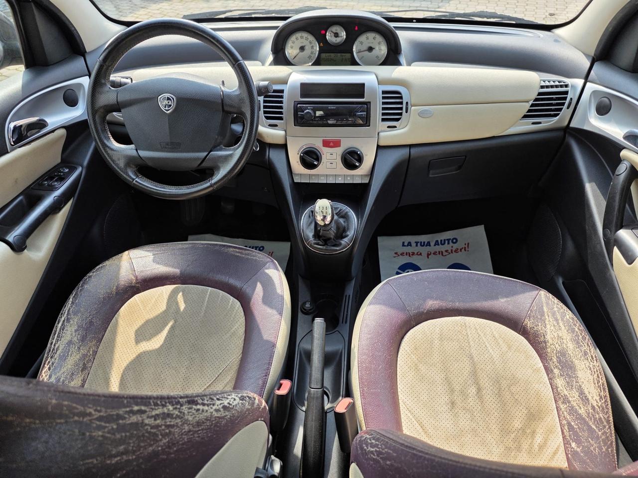 Lancia Ypsilon 1.4 Oro Ecochic GPL