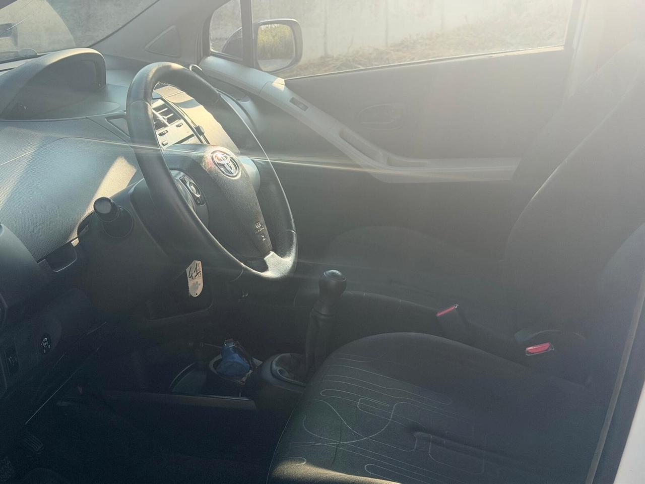 Toyota Yaris 1.0 5 porte Sol GPL