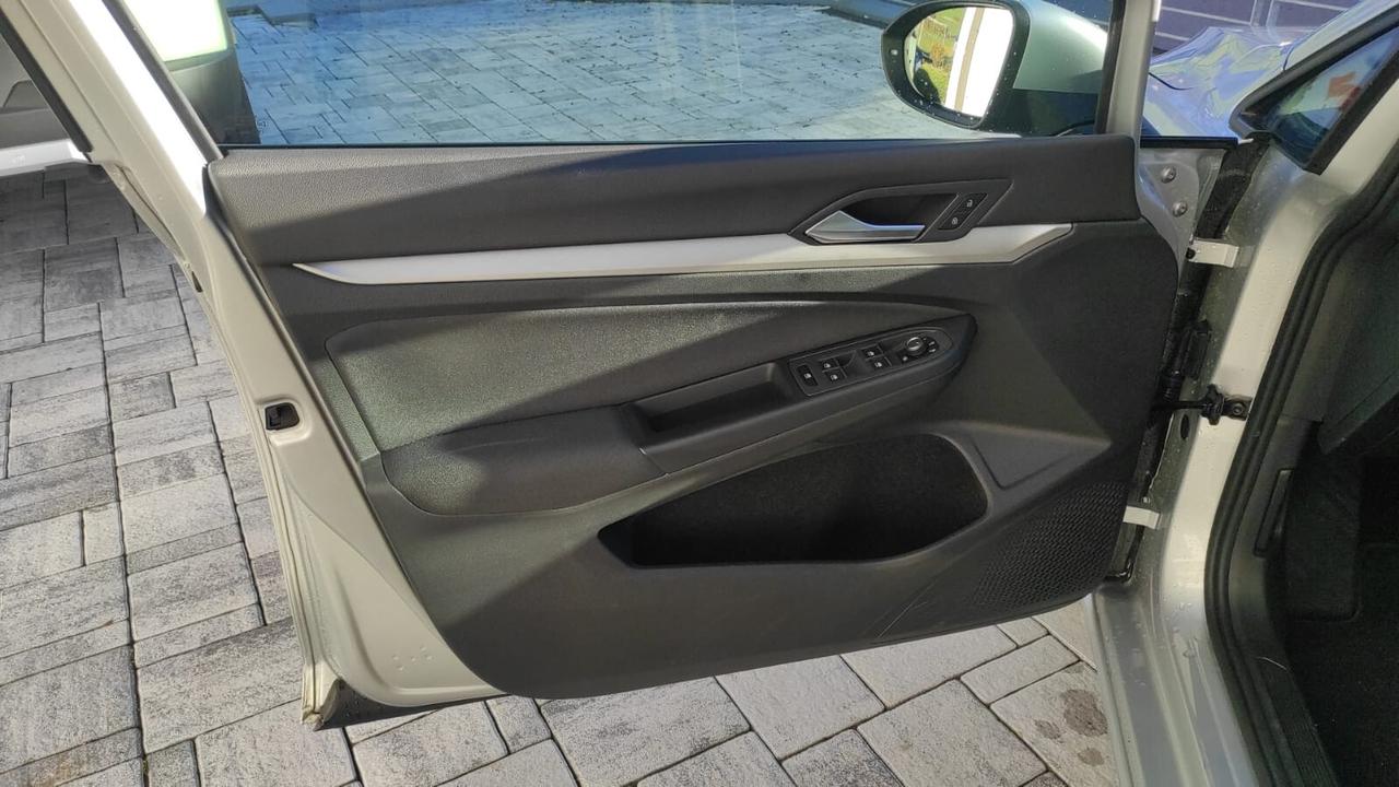 VOLKSWAGEN GOLF 8 VIII 2.0 TDI 150CV DSG