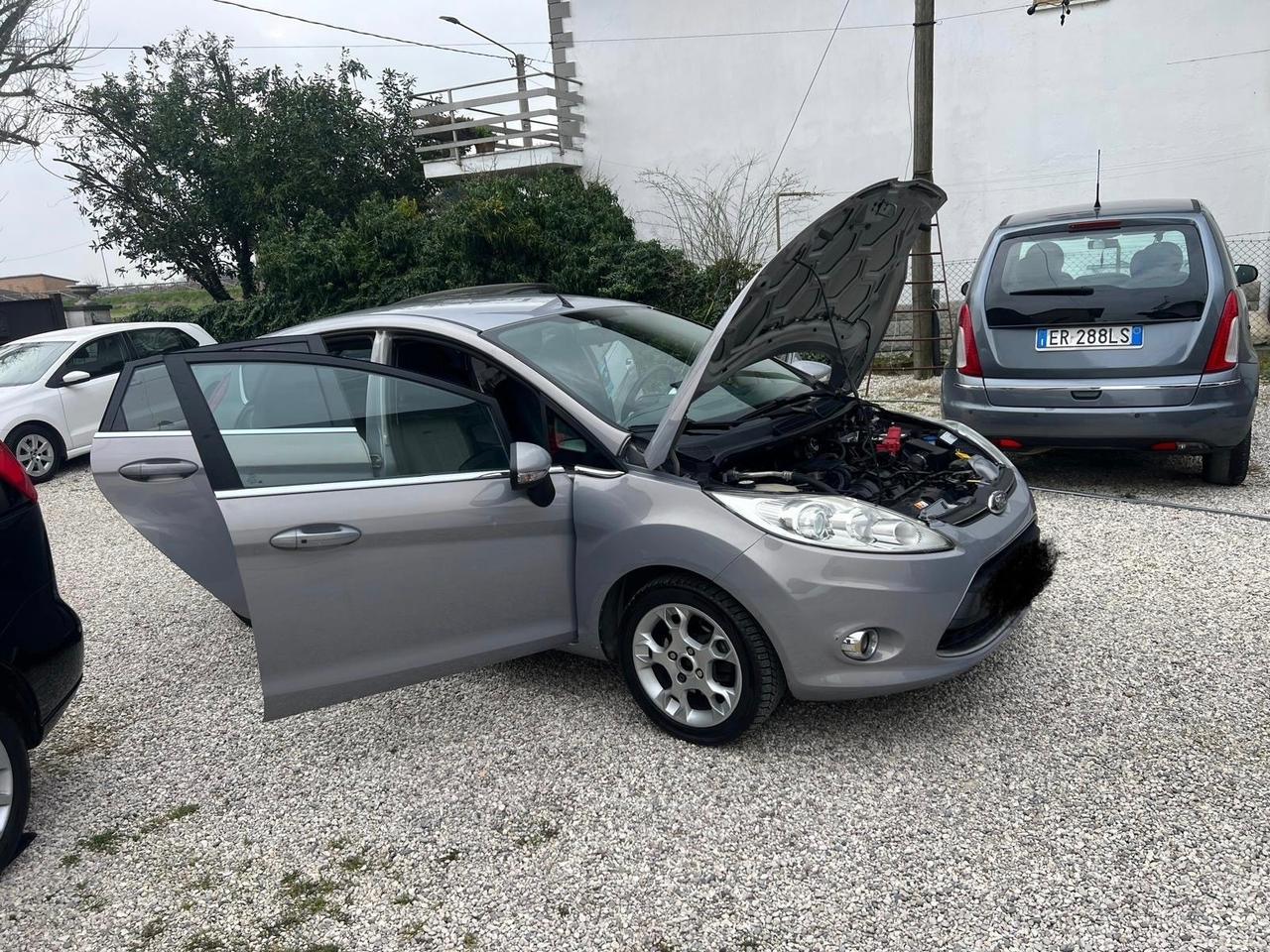 Ford Fiesta 1.4 5 porte Bz.- GPL Titanium