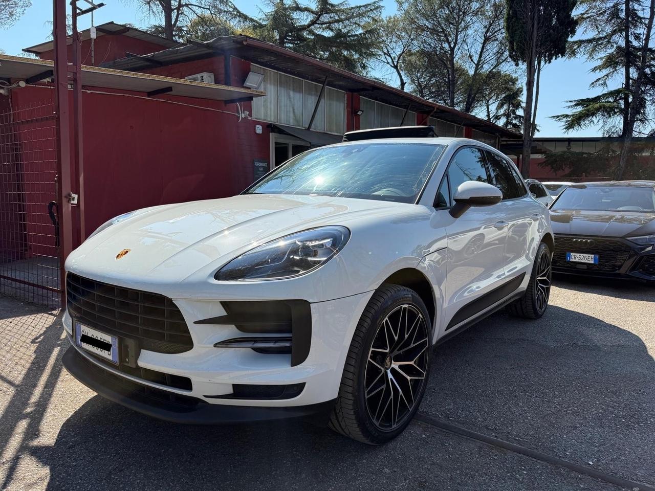 Porsche Macan 2.0 PDK TETTO KAMERA LED 21' TAGLIANDI UFFICIALI *PROMO*