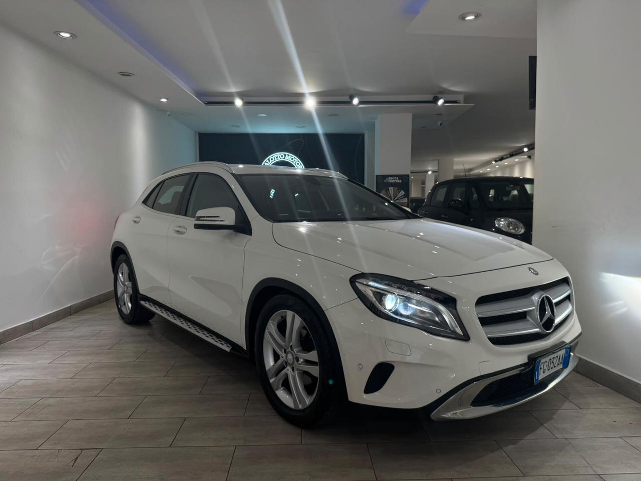 MERCEDES-BENZ GLA 200 d Automatic Premium – Soli 107.000 km – Pedane Off-Road