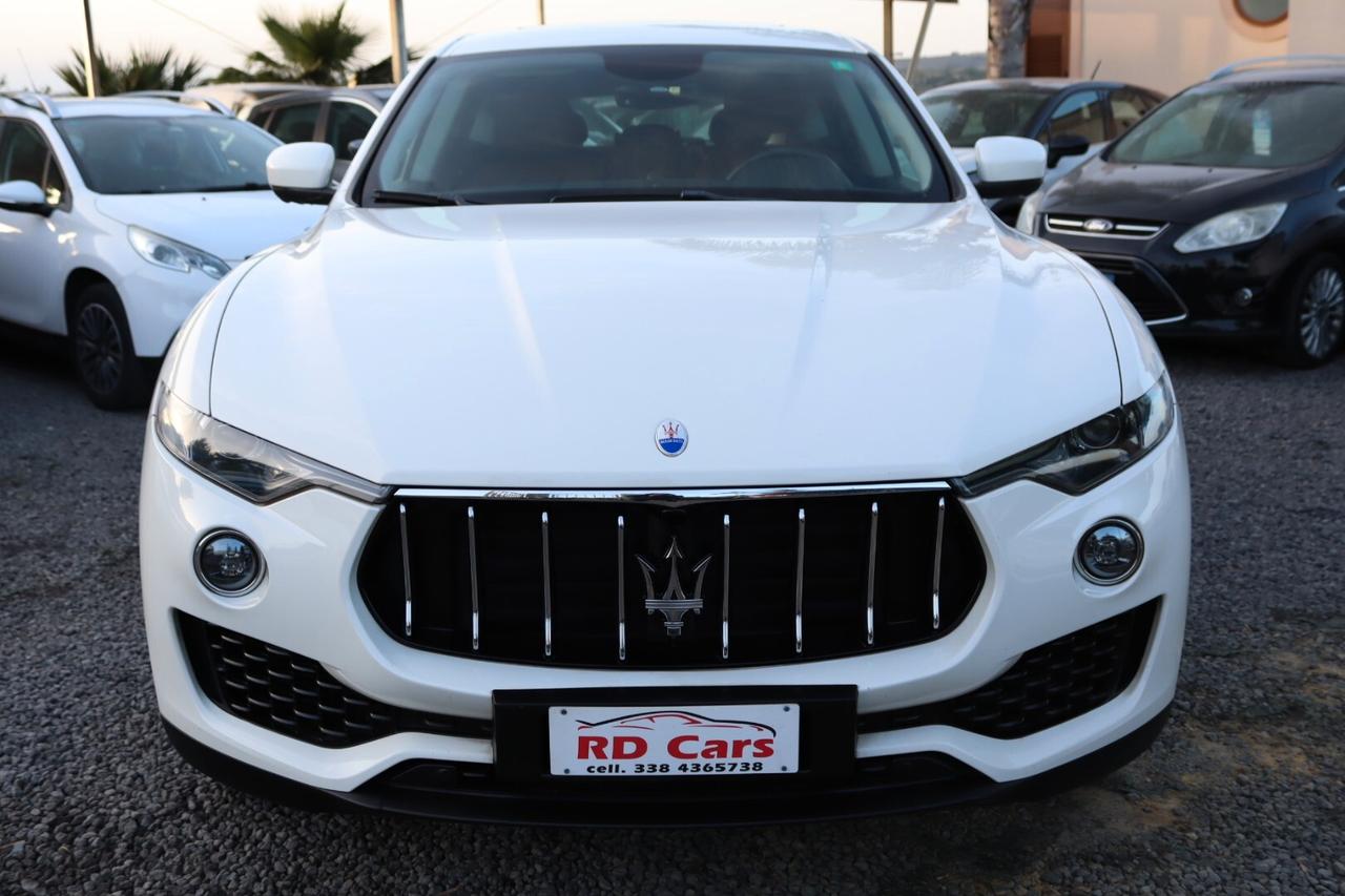 Maserati Levante V6 Diesel 275 CV AWD TETTUCCIO APRIBILE