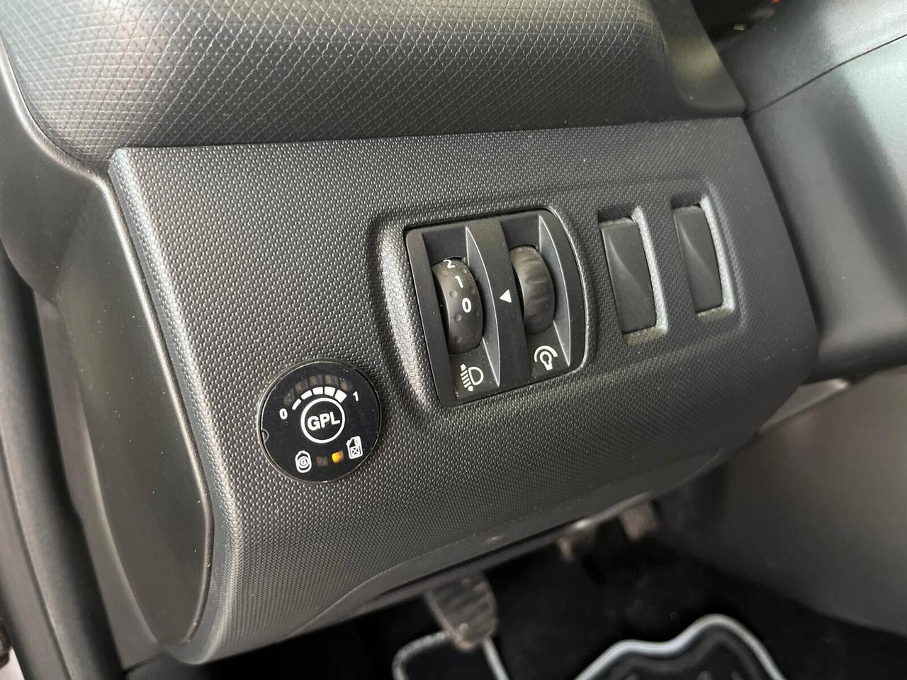 Renault Clio 1.2 GPL 75cv NEOPATENTATI