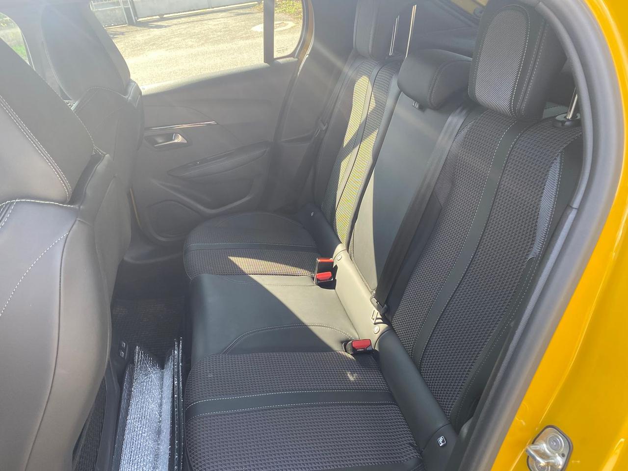 Peugeot 208 GT e-208 #6931