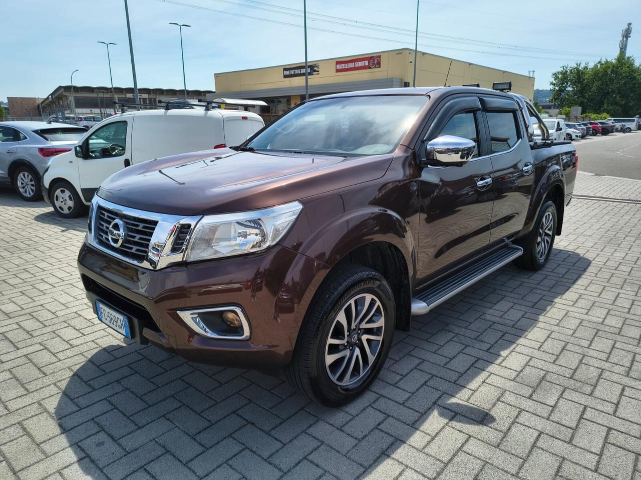 Nissan Navara 2.3 dCi 4WD Double Cab 190CV *5 POSTI*