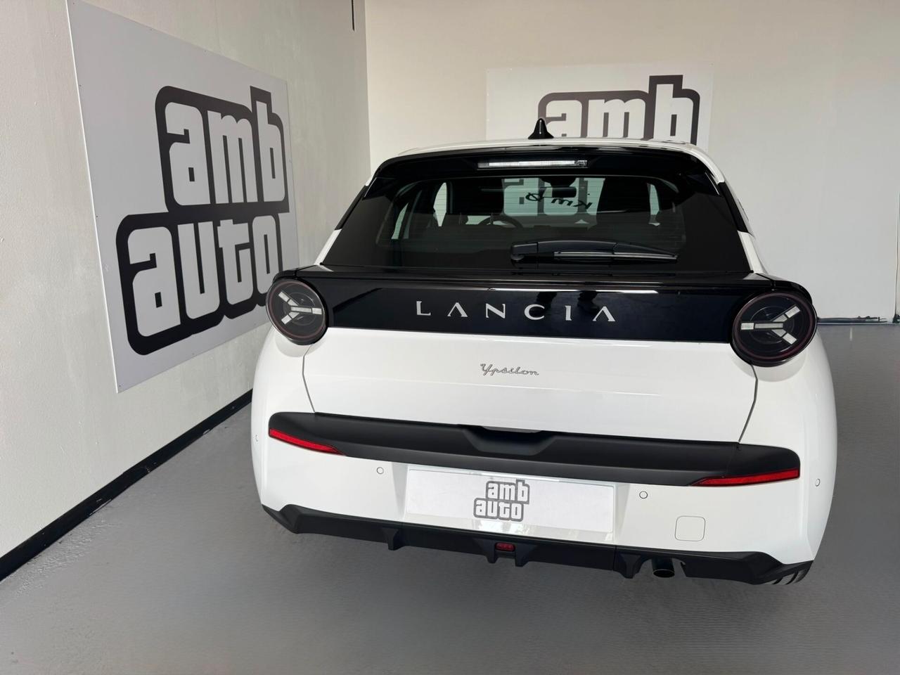 Lancia Ypsilon Hybrid e-DCT Garanzia 2029