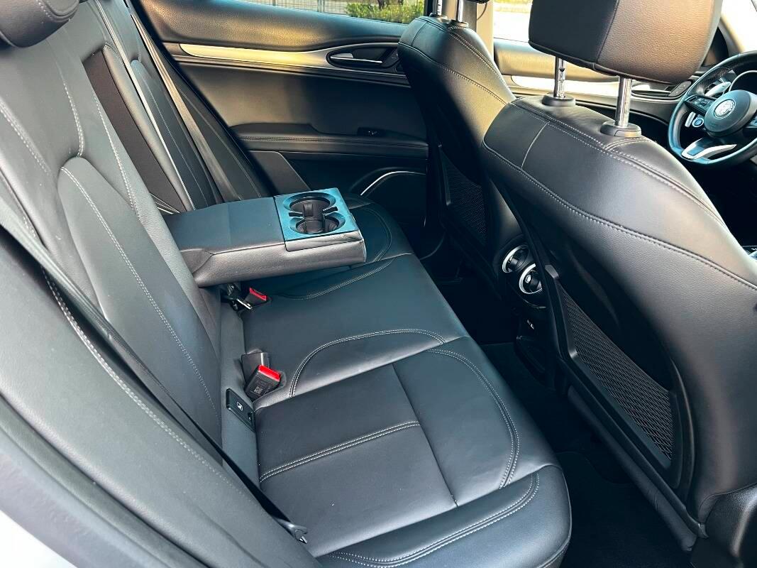 Alfa Romeo Stelvio 2.2 t Sprint Q4 190cv auto