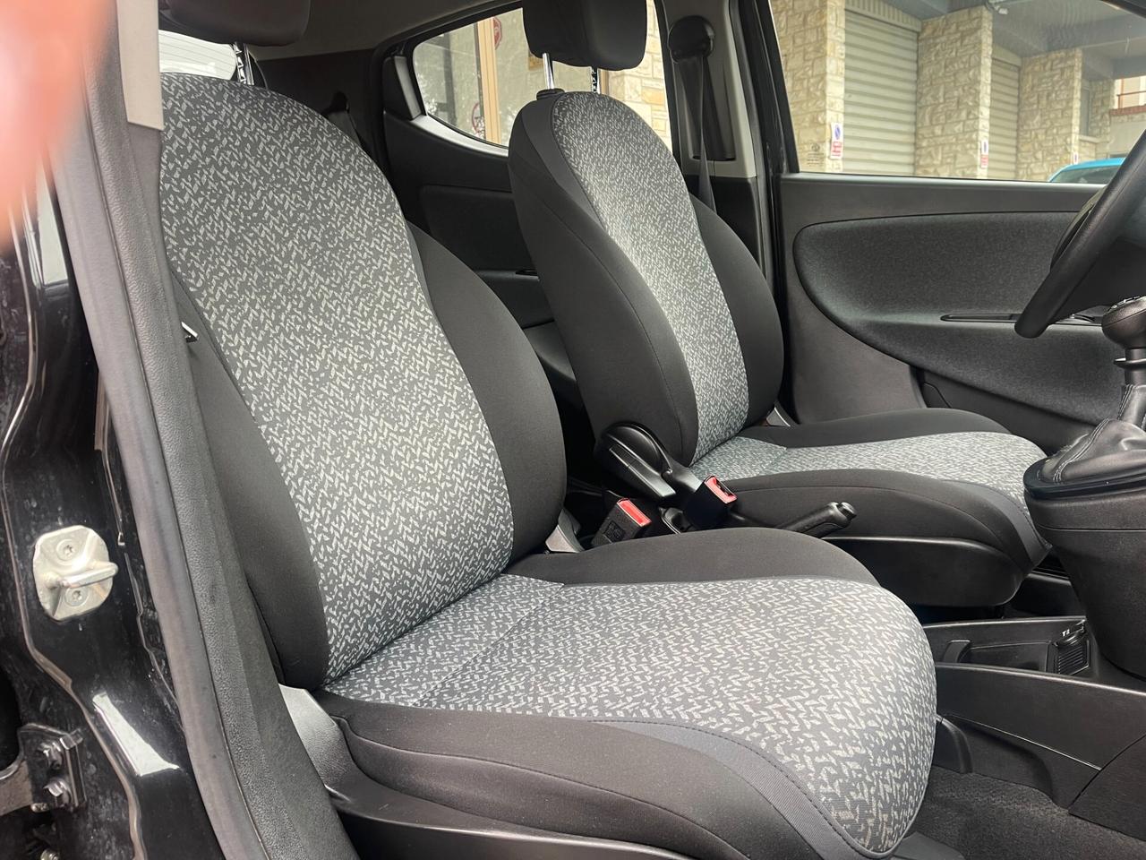 Lancia Ypsilon 1.0 FireFly 5 porte S&S Hybrid Ecochic Gold NEO PATENTATI