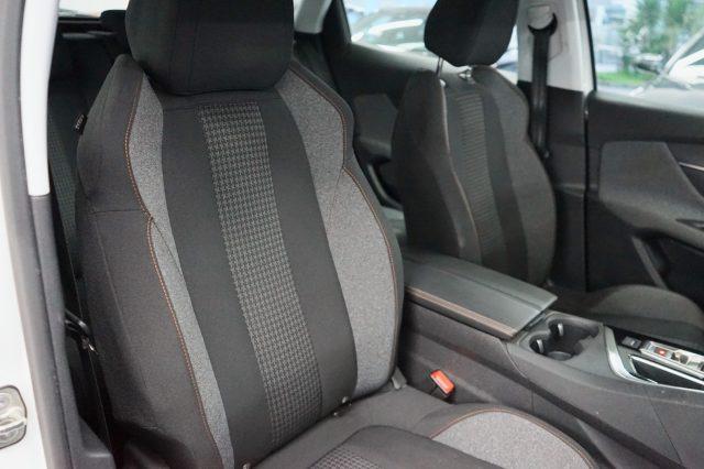PEUGEOT 3008 BlueHDi 130 S&S EAT8 Business Uniprop. Tagliandata