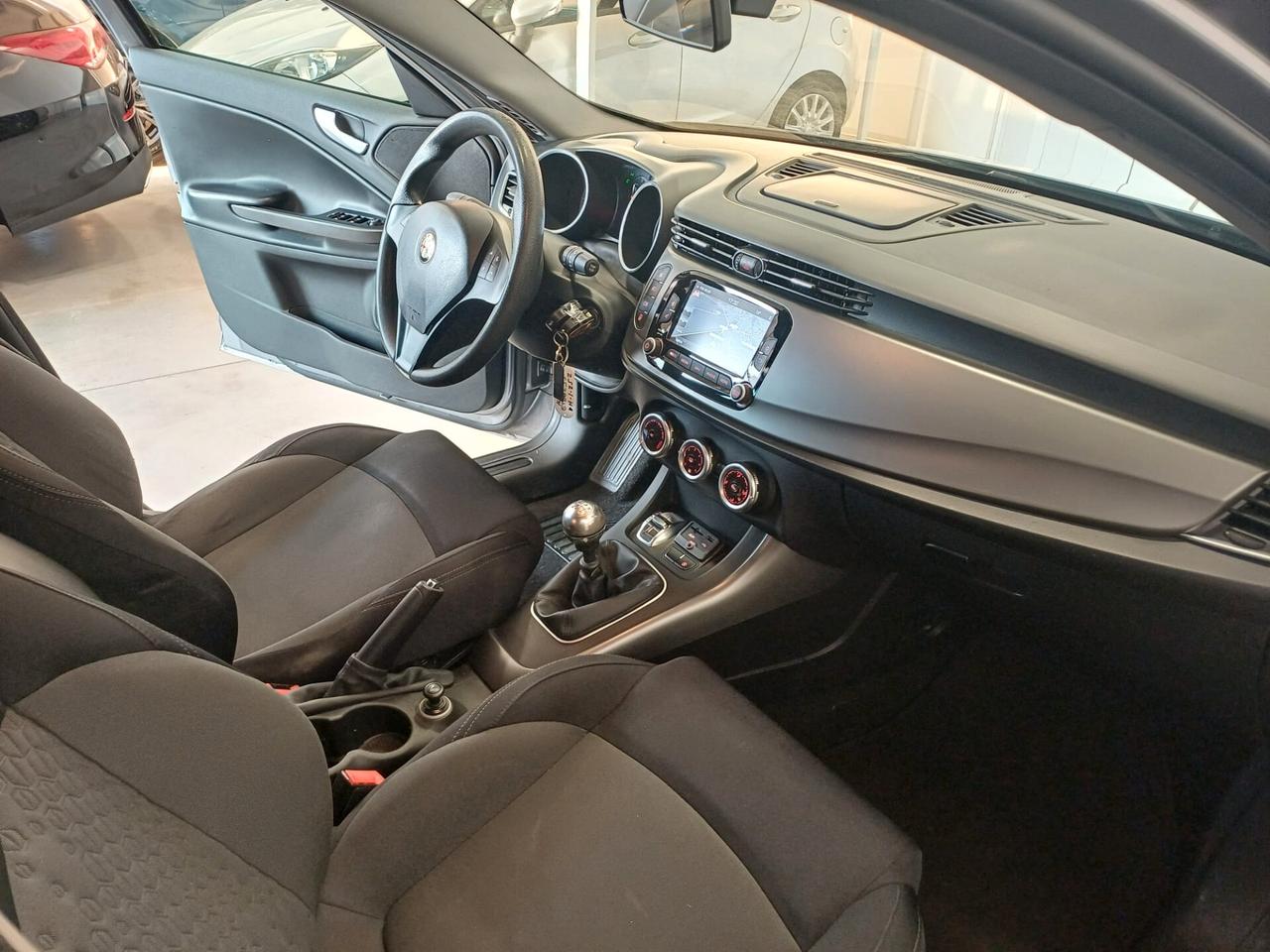 Alfa Romeo Giulietta 1.6 JTDm-2 105 CV Super