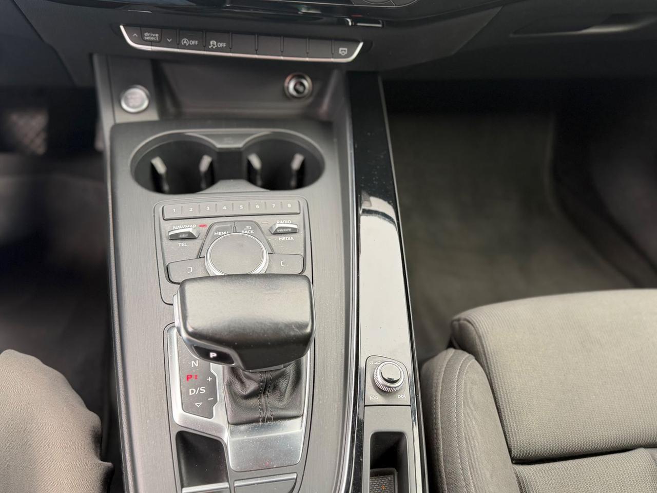Audi A4 Business Sport 2.0 35 TDI #10742