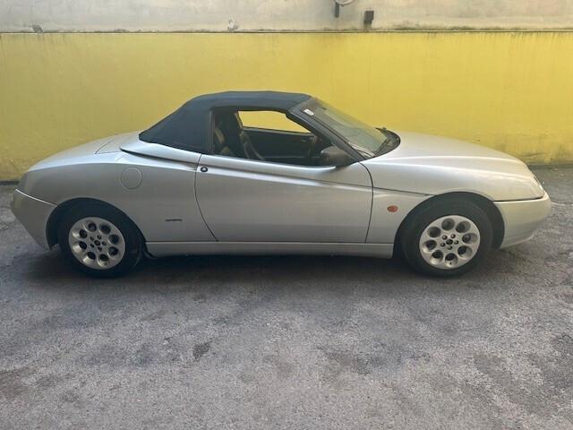 Alfa Romeo GTV Spider 2.0i 16V Twin Spark cat L