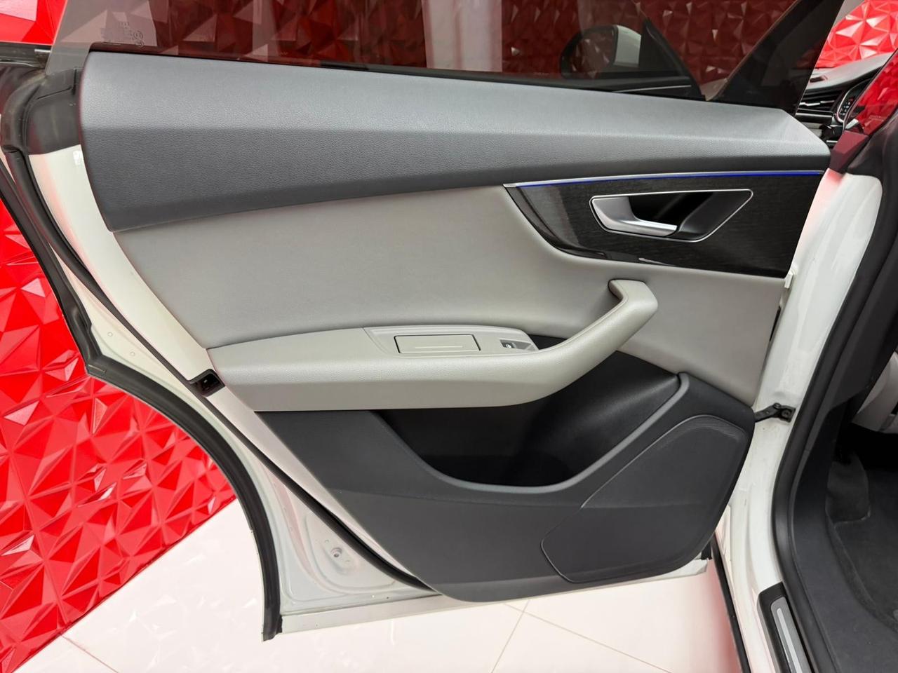 Audi Q8 50 TDI 286 CV quattro tiptronic Sport