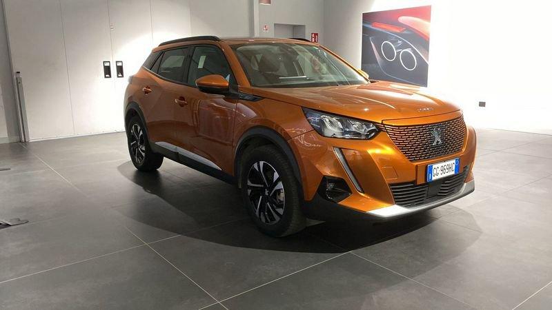 Peugeot 2008 motore elettrico 136 CV Allure Pack