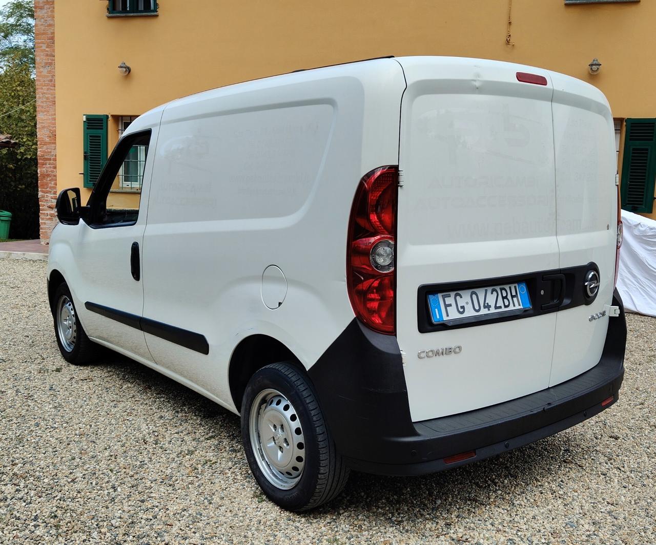 Opel Combo 1.3 Multijet 95cv euro 6