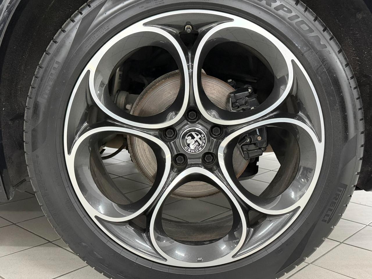 Alfa Romeo Stelvio 2.2 TD 210 CV VELOCE Ti DISTRIBUZIONE OK CARBONIO