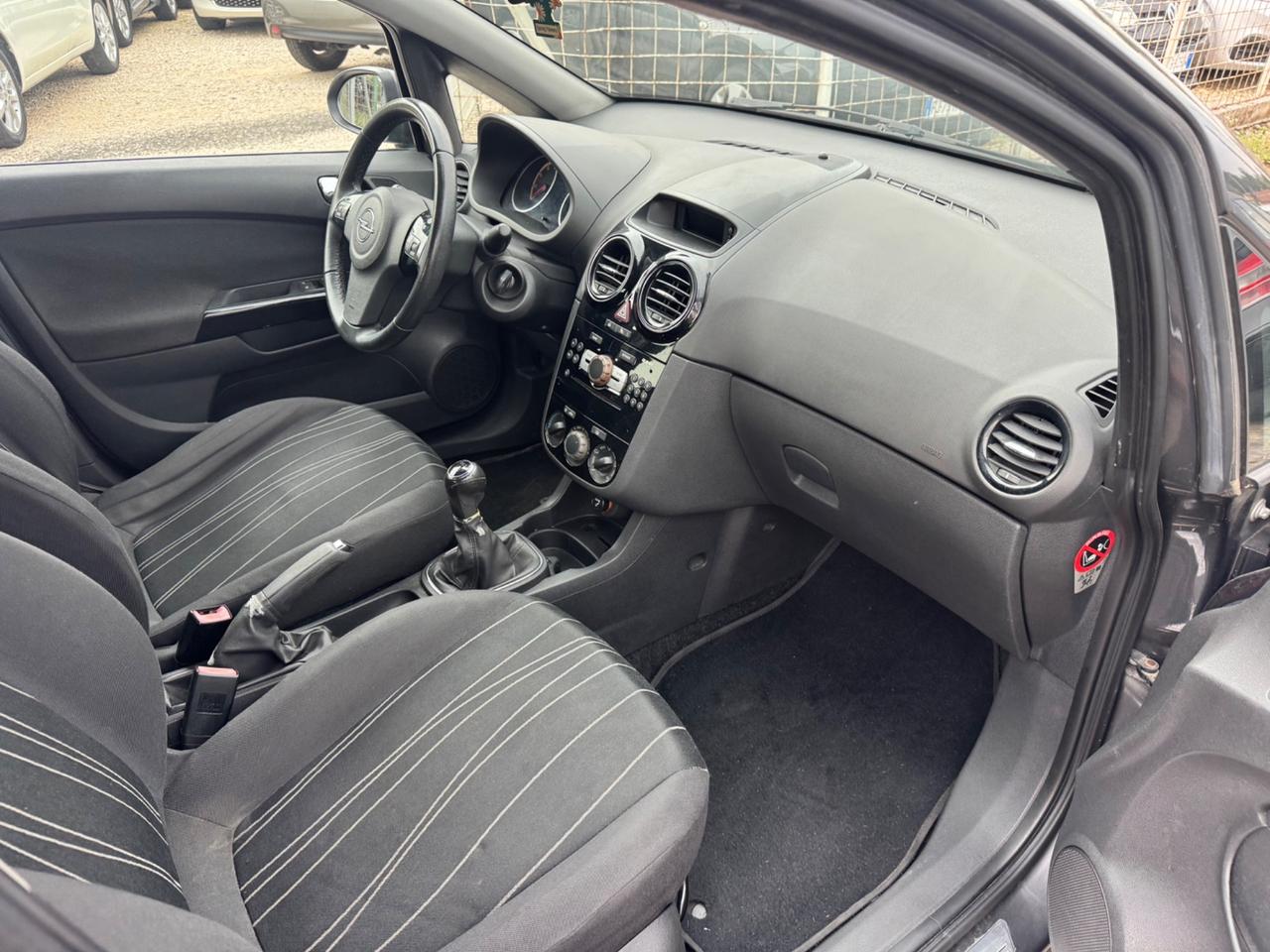 Opel Corsa 1.2 80CV 5 porte GPL-TECH Edition