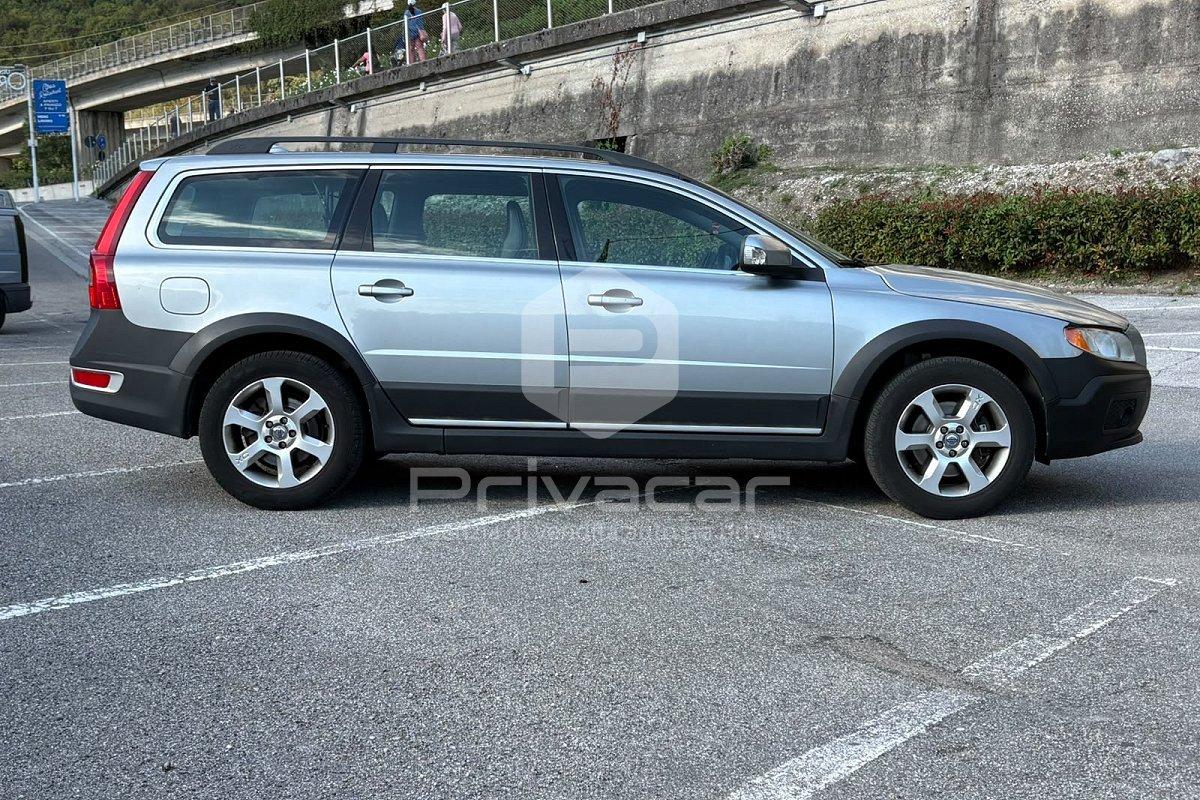 VOLVO XC70 D5 205CV AWD Geartronic Momentum