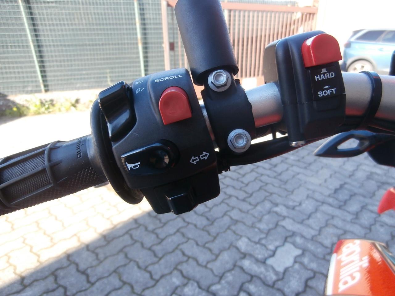 Aprilia SXV 450 (2007 - 14) passaggio incluso.