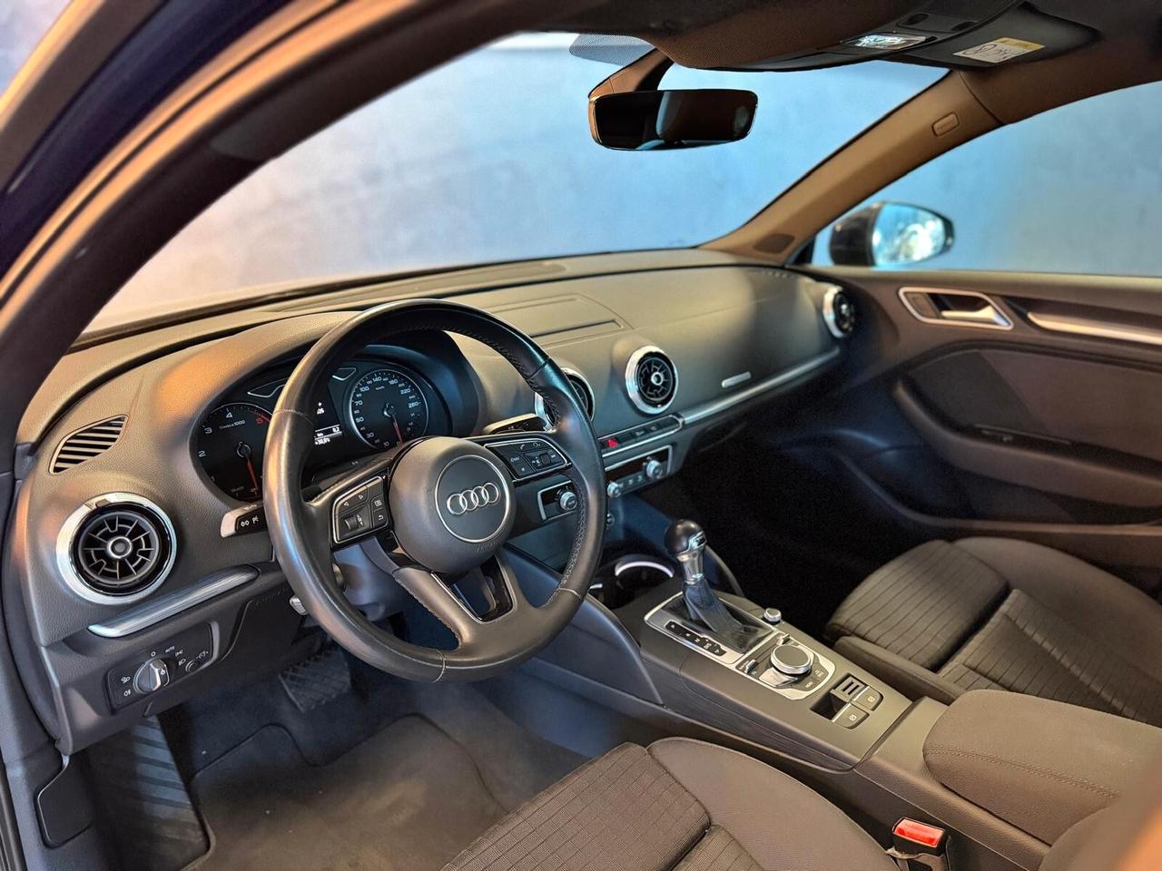 Audi A3 SPB 1.6 TDI 116 CV S tronic S-LINE