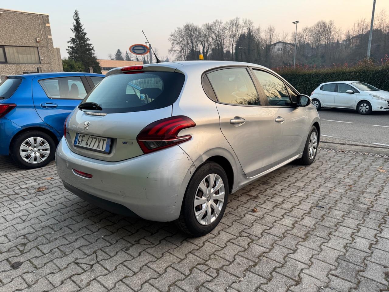 Peugeot 208 PureTech 82 5 porte Allure