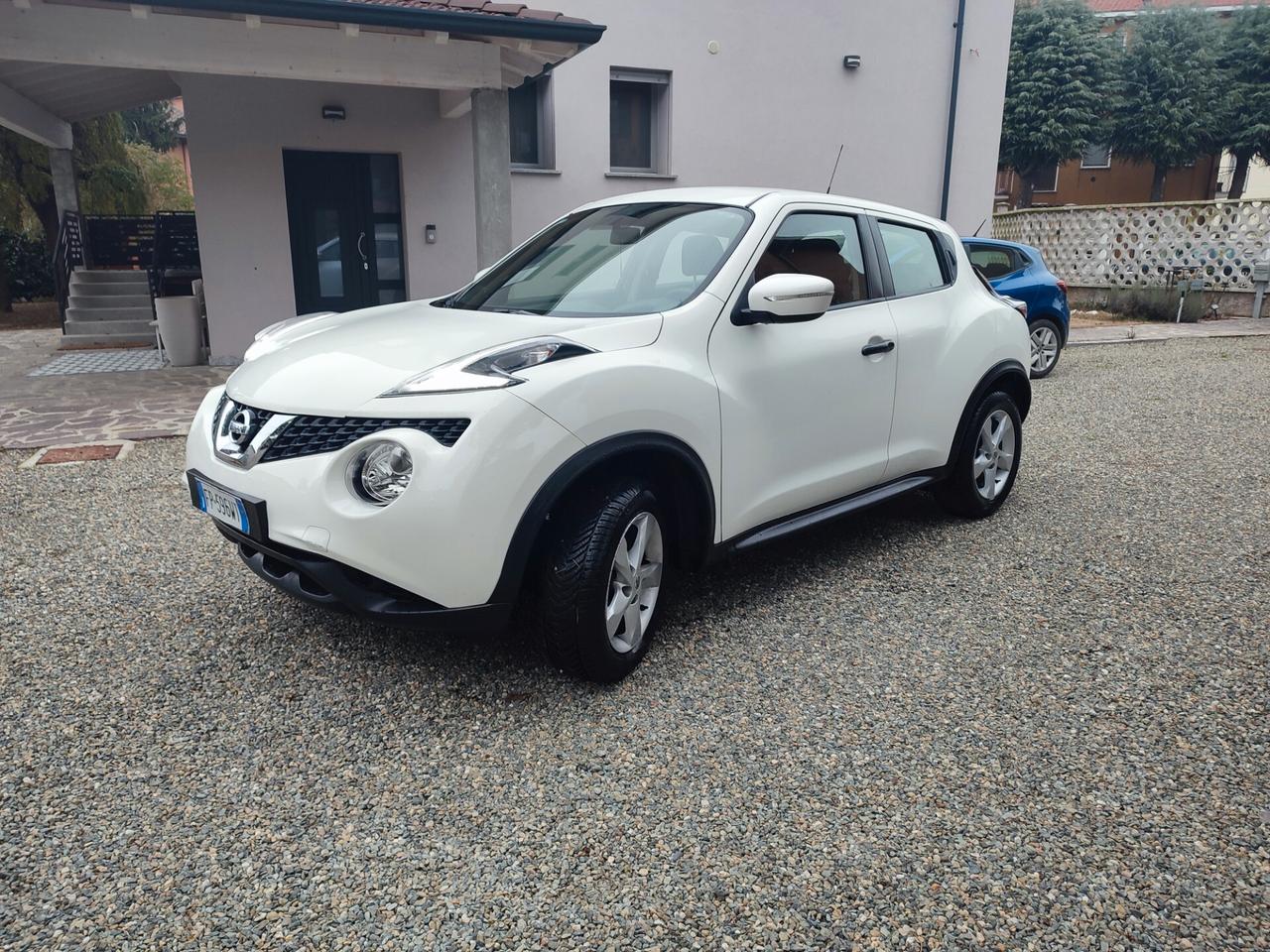 Nissan Juke 1.6 GPL Acenta