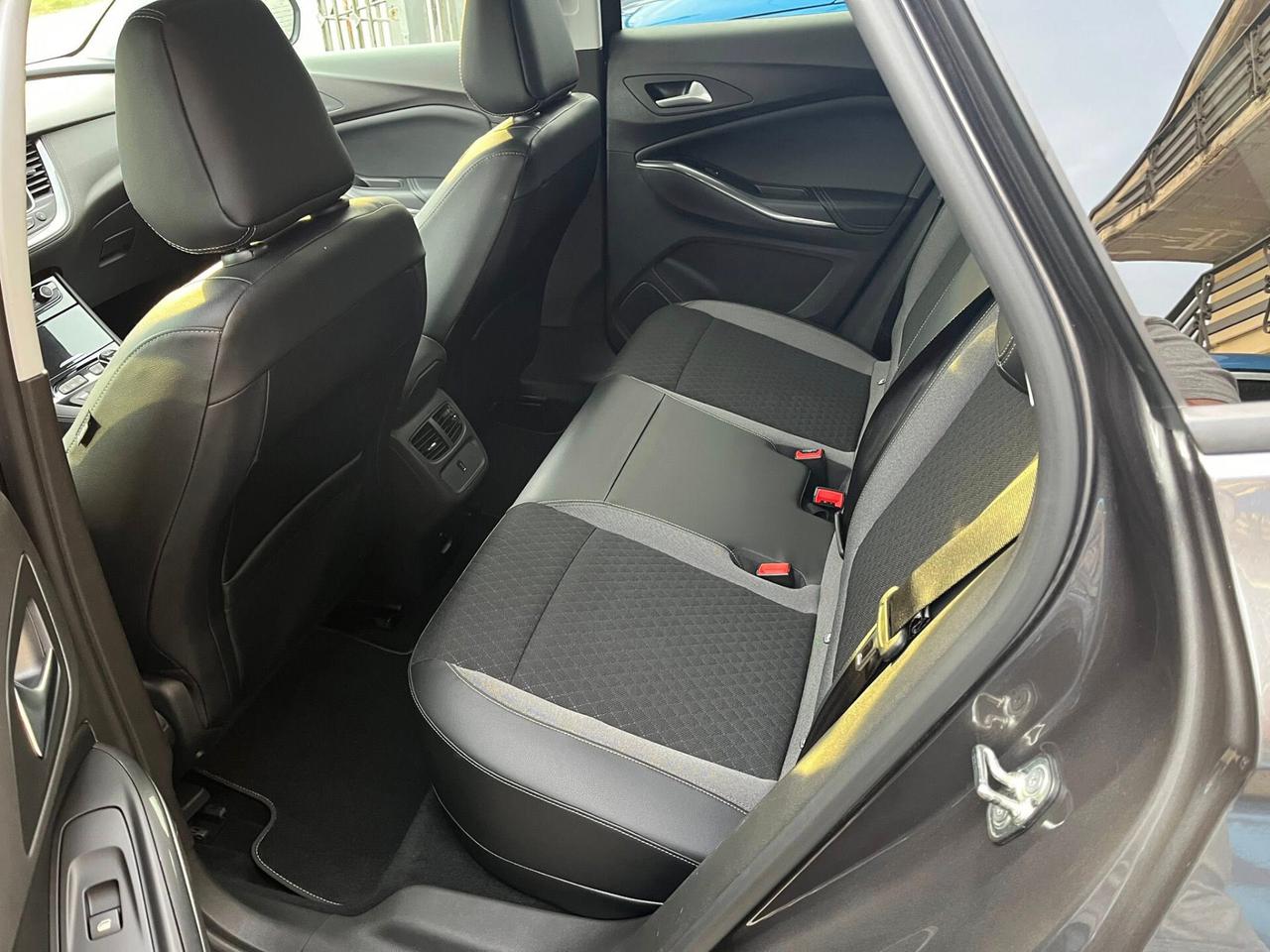 Opel Grandland X 1.6 Hybrid4 Plug-in 200CV aut. AWD