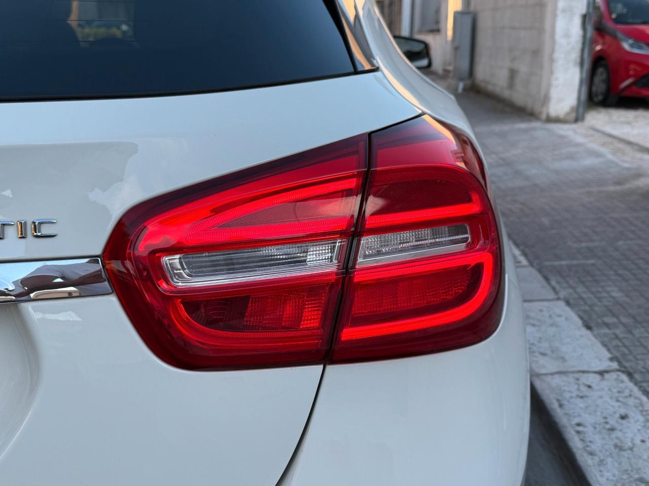 Mercedes GLA 200 d Autom Enduro *TETTO PELLE 2016