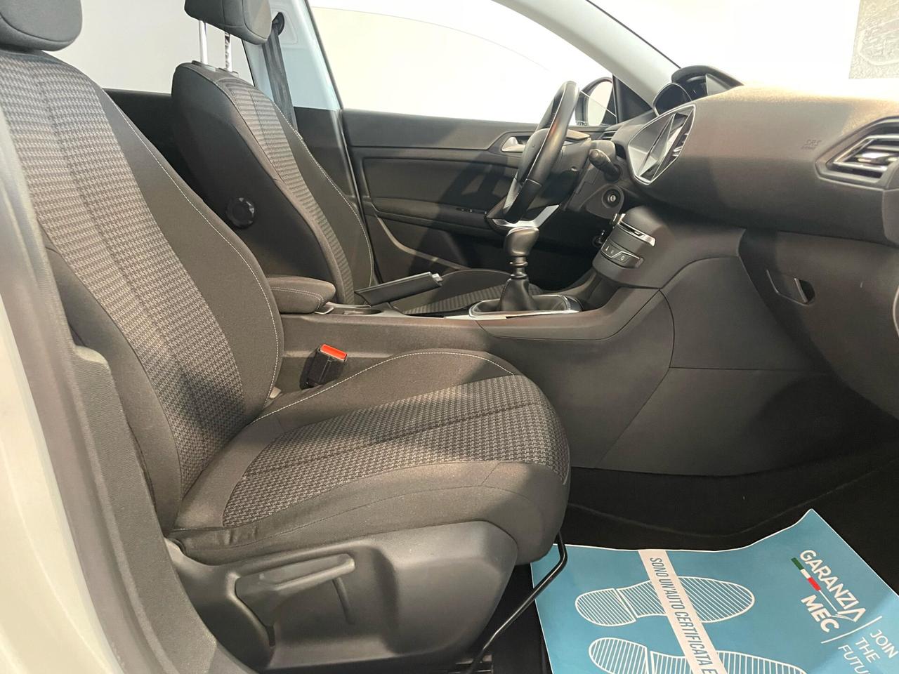 Peugeot 308 BlueHDi 100CV NEOPATENTATI