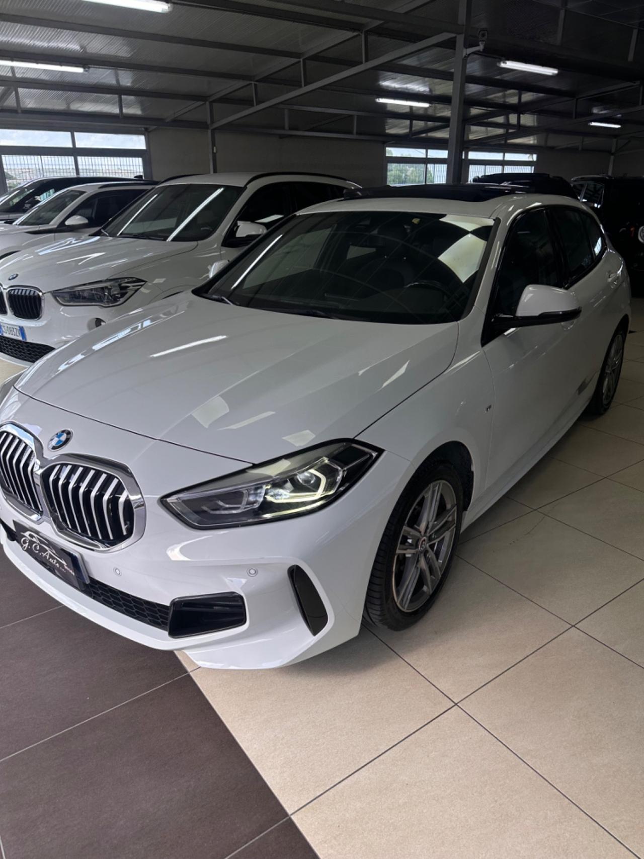 Bmw 118 118d 5p. Msport