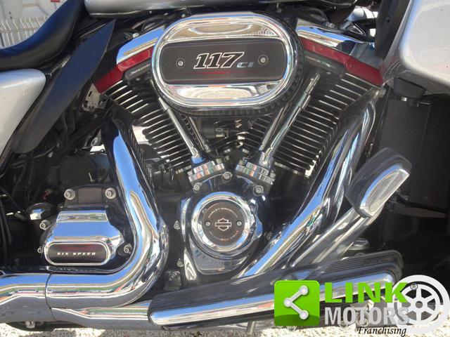 HARLEY-DAVIDSON FLHX Street Glide CVO