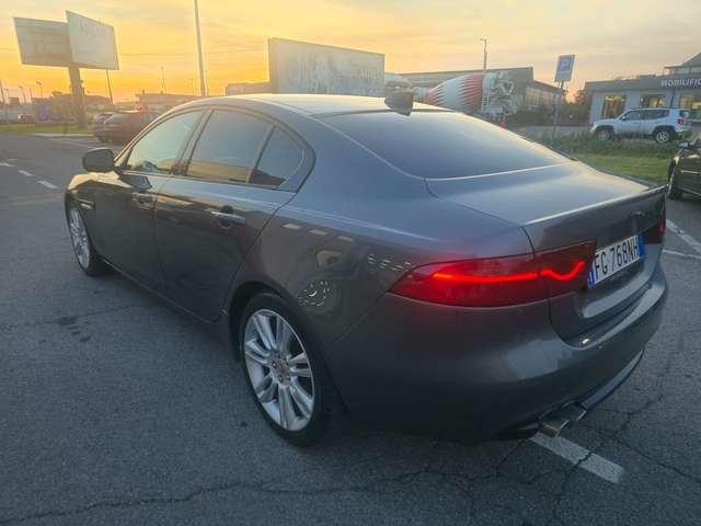 Jaguar XE XE 2.0d Portfolio 180cv auto