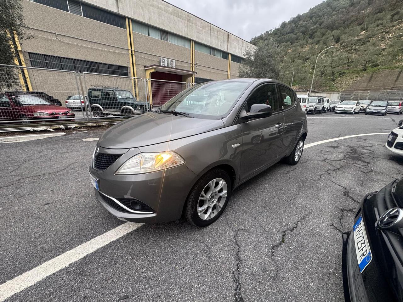 Lancia Ypsilon 1.2 69 CV 5 porte GPL Ecochic Gold