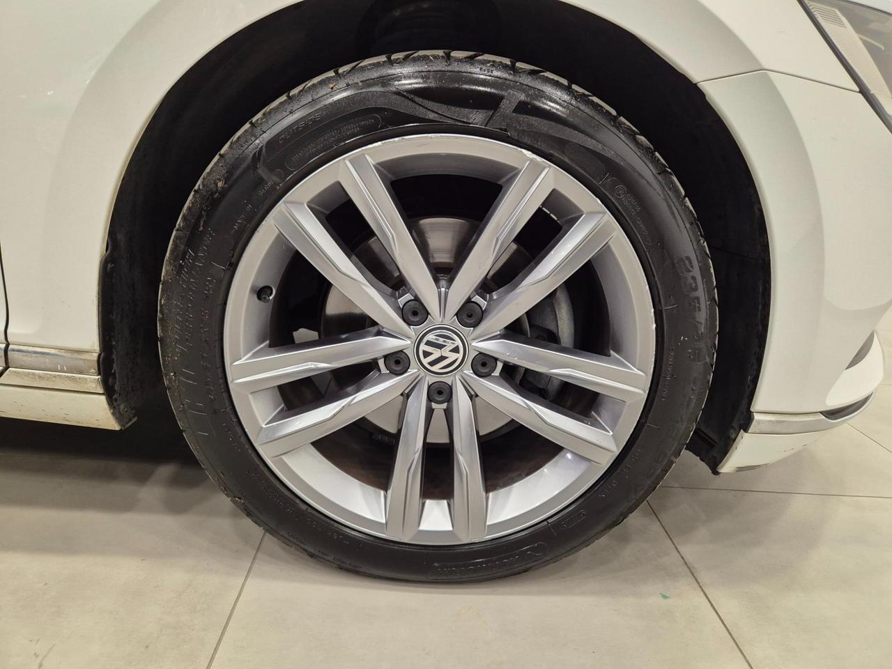 Volkswagen Passat Variant 2.0 tdi Highline 150cv dsg - ACC/Lim - Carplay - Sens. Park.