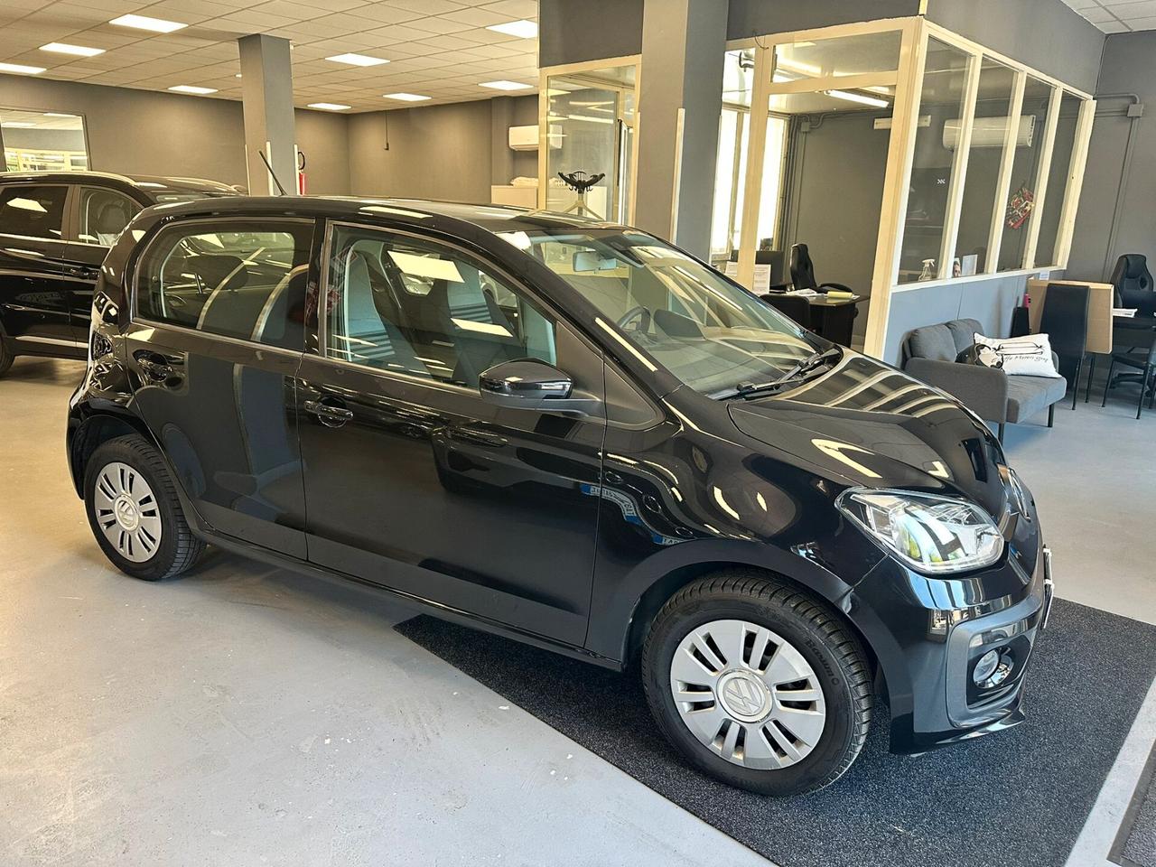 Volkswagen up! 1.0 5p. move