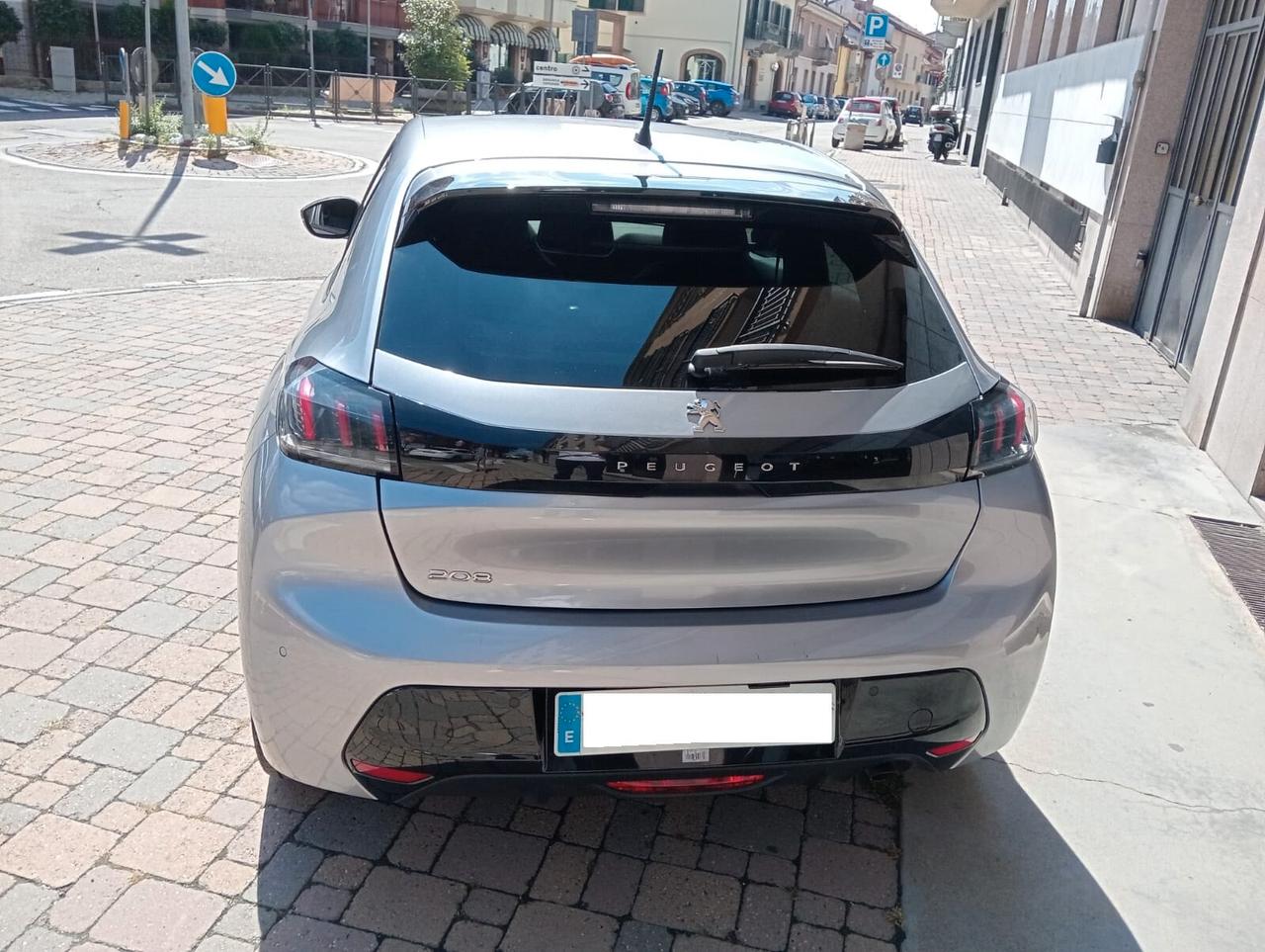 Peugeot 208 PureTech 100CV 5 porte
