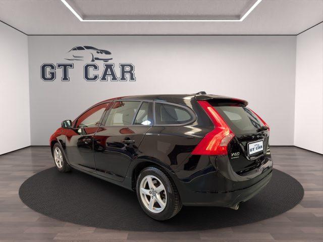 VOLVO V60 D2 1.6 Powershift Kinetic