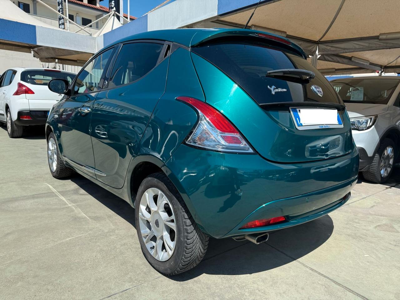 LANCIA NEW YPSILON 1,2 B/GPL