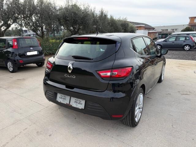 Renault Clio 1.2 75CV 5 porte Zen