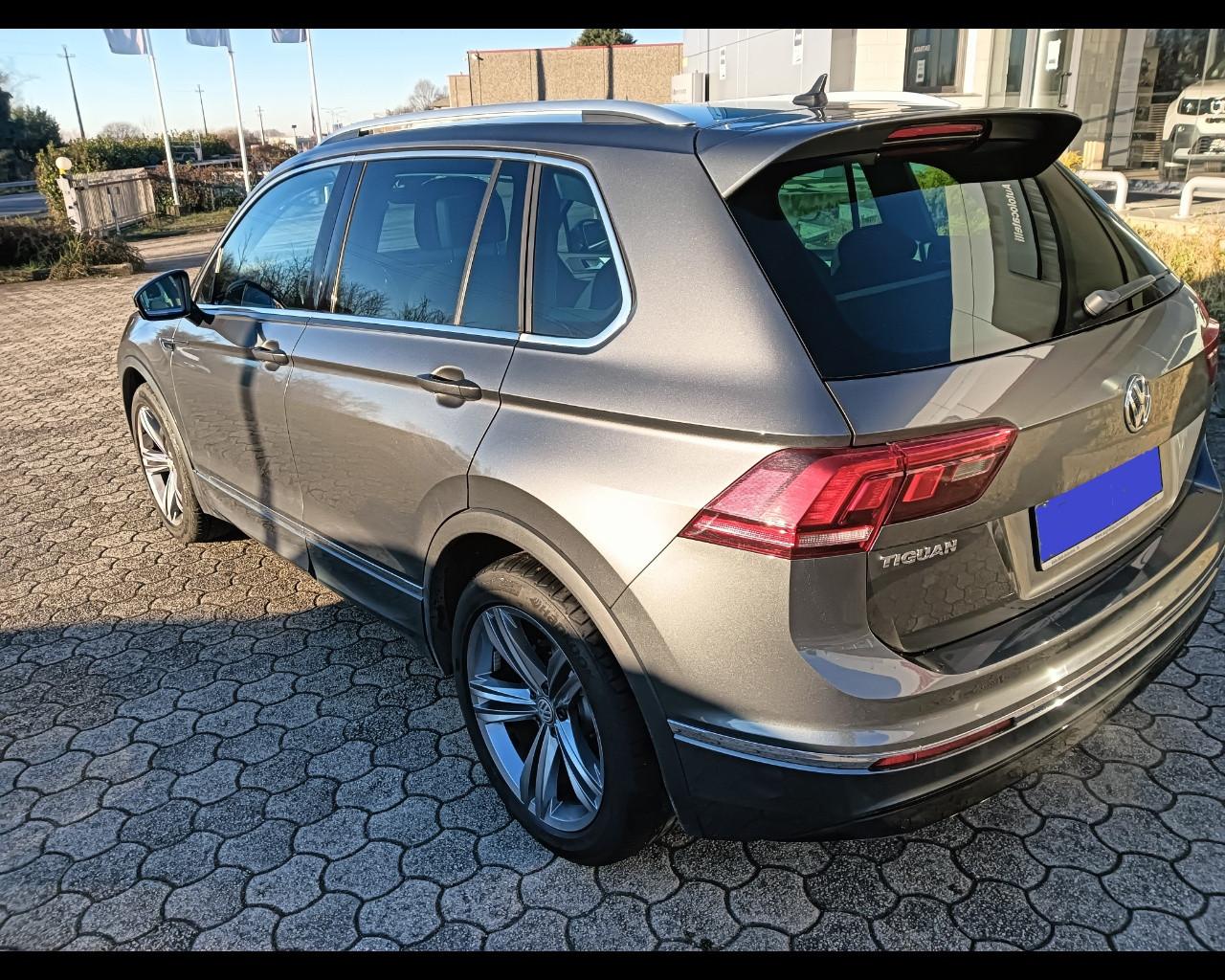 VOLKSWAGEN Tiguan II 2016 - Tiguan 1.5 tsi Advanced R-Line Exterior Pac