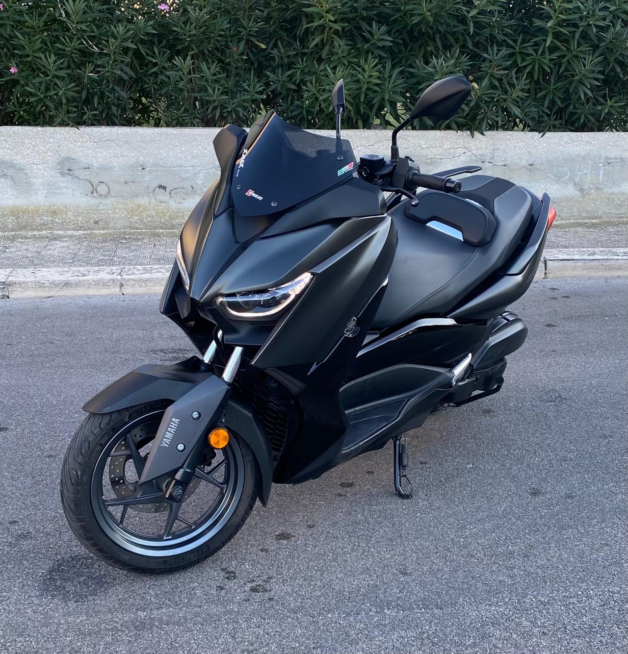 Yamaha X-Max 125