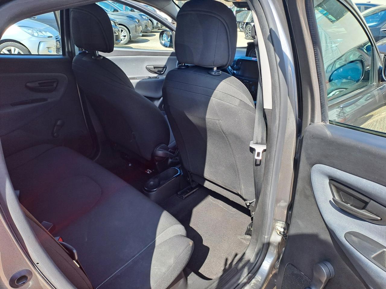 Lancia Ypsilon 1.0 FireFly 5 porte S&S Hybrid Gold
