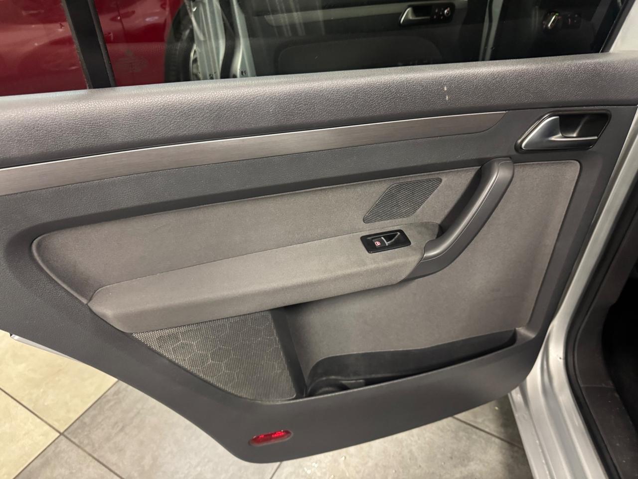 Volkswagen Touran Business 1.4 Highline EcoFuel