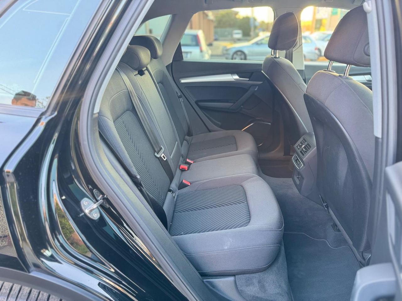 Audi Q5 Business 2.0 40 TDI MHEV #6957